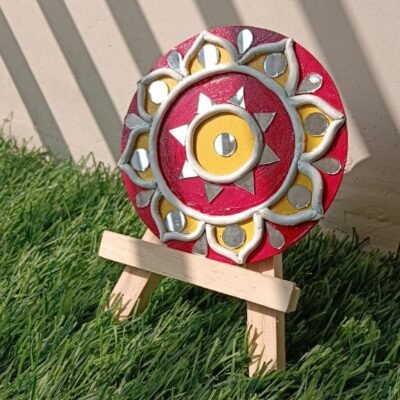 Lippan Art Small Circular Showpiece with Wooden Stand